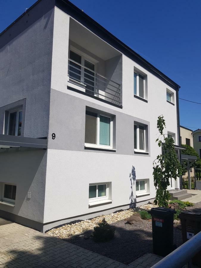 Vip Apartmany Zabnik Prievidza Εξωτερικό φωτογραφία